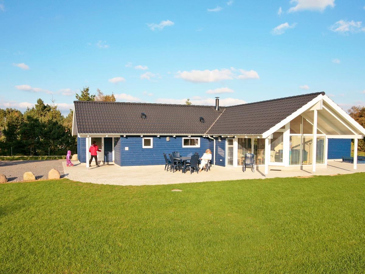 10 Person Holiday Home In R Dby Kramnitse Eksteriør bilde